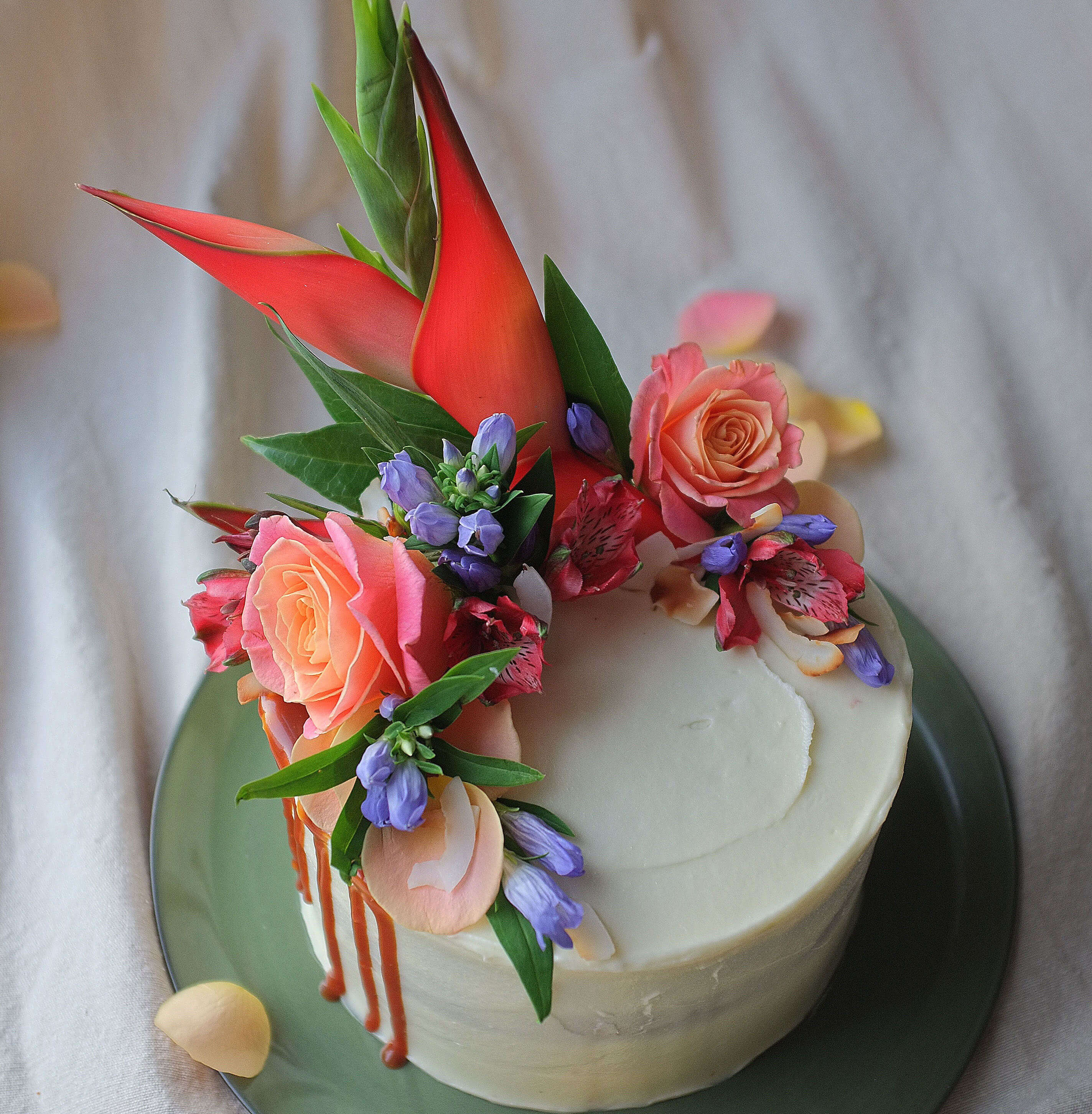 Flower Cream Cake | Buy Flower Theme Cake Online | Eggless