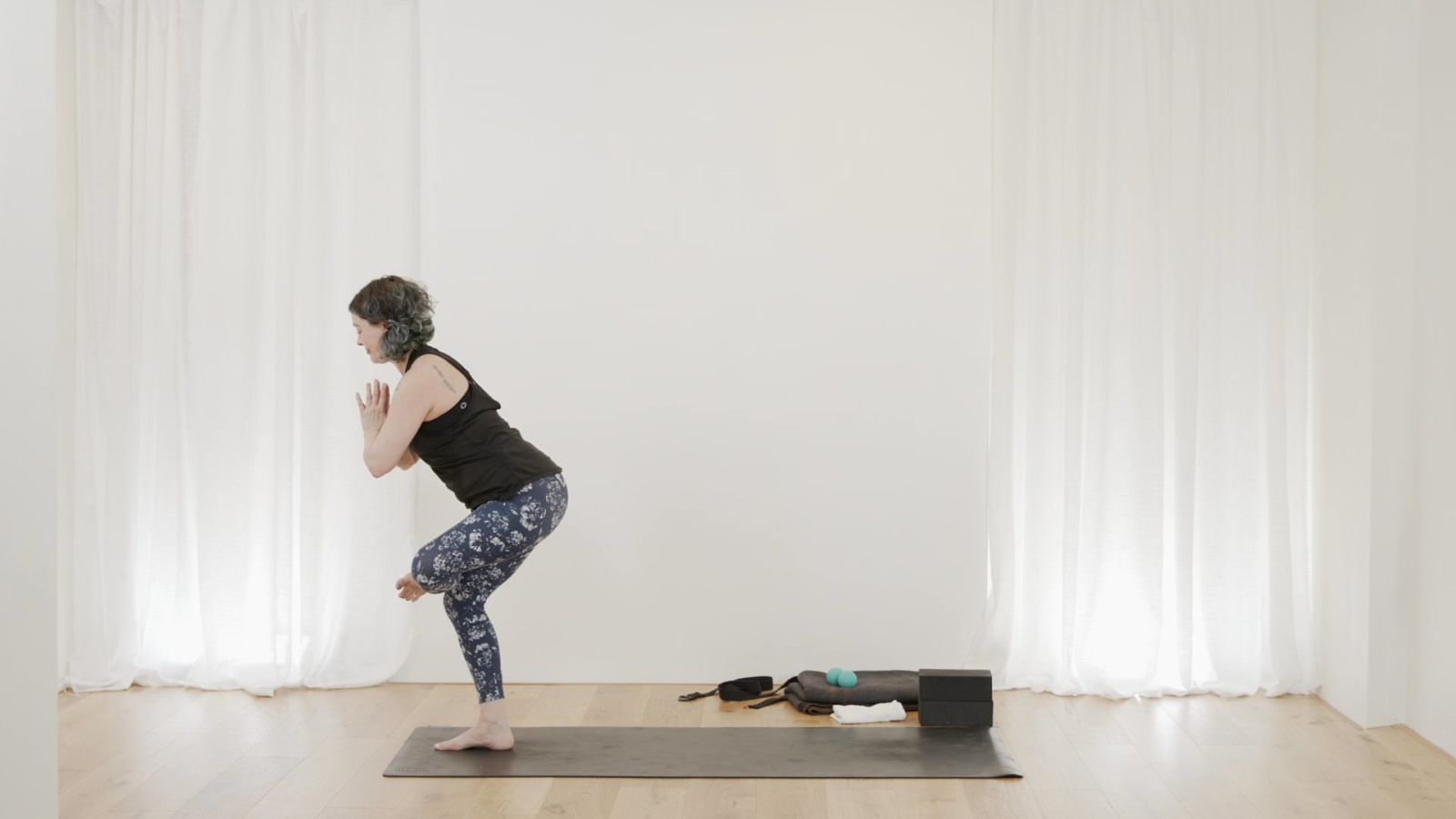 Hip and Spine Myoflow with Vicki Smart