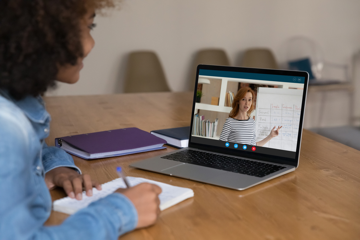 Online English Tutoring for Kids | Outschool