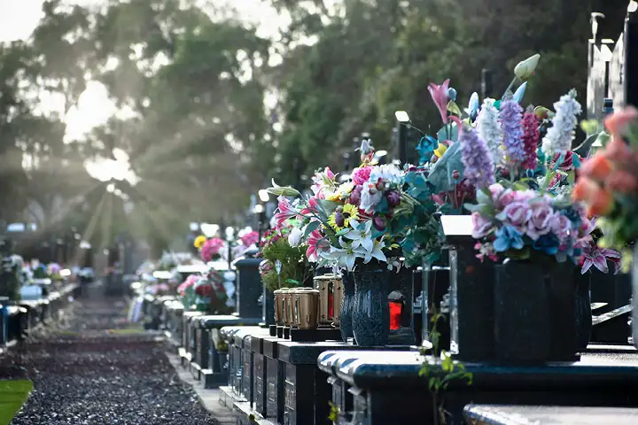 Keilor monumental graves 