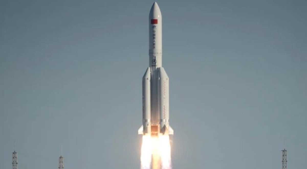lm5b-firstlaunch-879x485 image with title