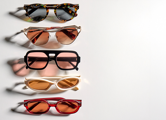 Free People Round Two-Tone Sunglasses in Black and Amber with Brown Lenses Tortoise Retro-Vintage Double Bridge Round Polarized  main image 4