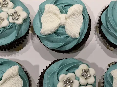 Cupcakes & Treats