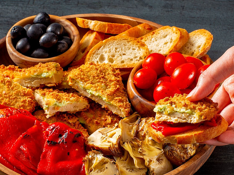 Pesto & Mozzarella Escalope Antipasto Platter