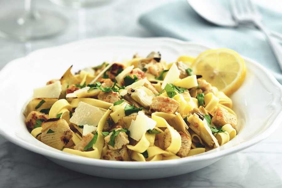 Vegetarian Tagliatelle & Artichoke Recipe with Quorn Pieces | Quorn