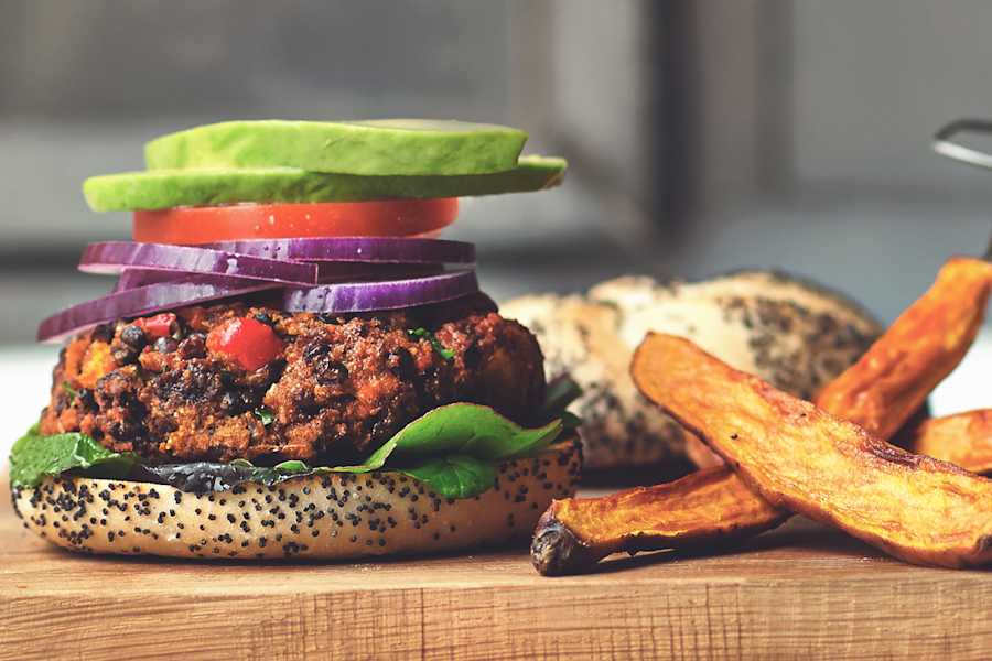 Homemade Quorn Meat Free Grounds Burgers Recipe | Quorn