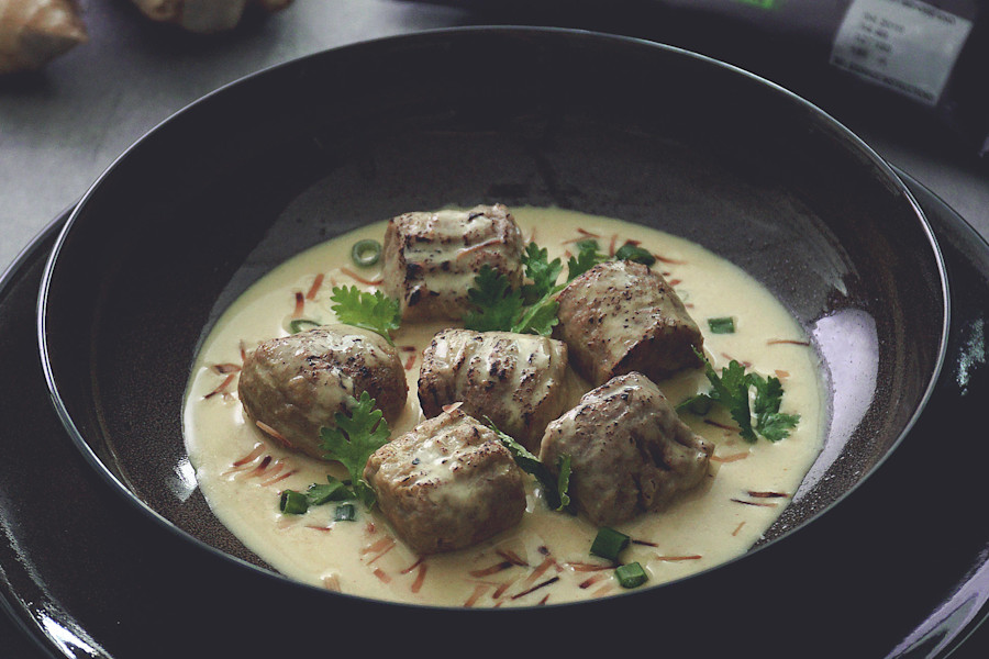 Poached Quorn Swedish Style Balls with Fragrant Coconut Broth Recipe | Quorn SG