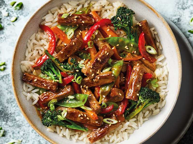 Vegetarian Stir Fry Recipe With Meat-Free Quorn Strips