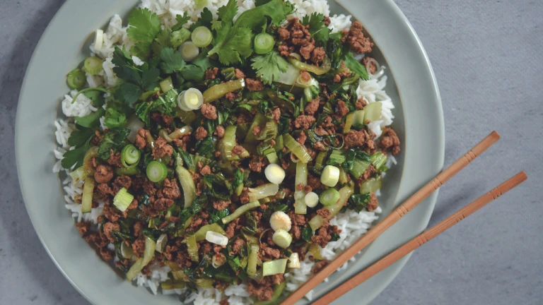 Oriental crispy Quorn Mince with bok choy and basmati rice