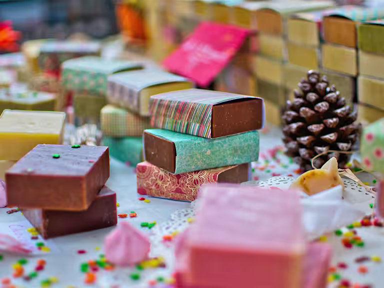 viktor-forgacs-GE23cTcUXww-unsplash copy