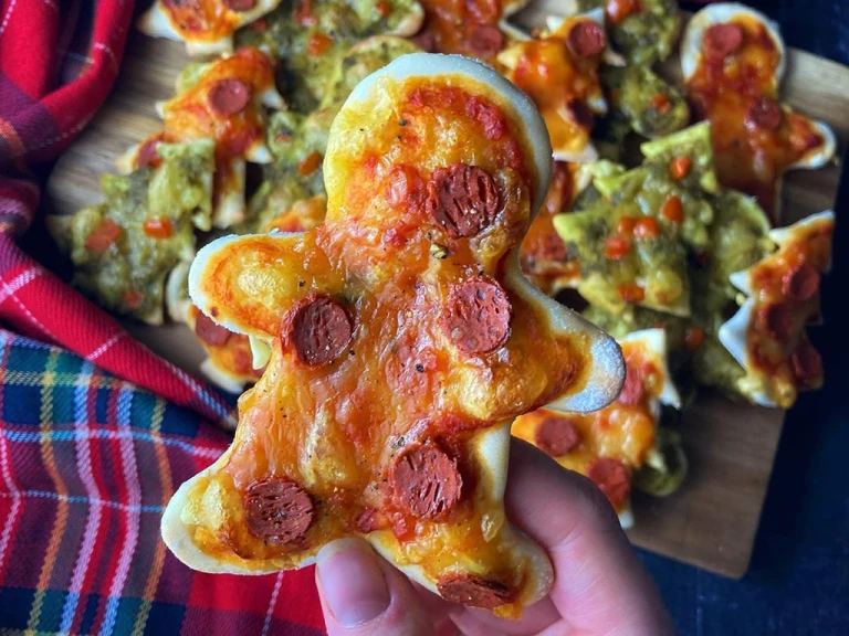 Mini Festive Vegan Pizzas