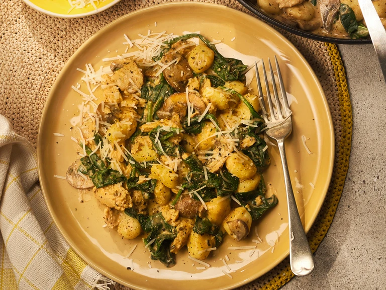 Creamy Mushroom and Spinach Gnocchi with Quorn Fillets  