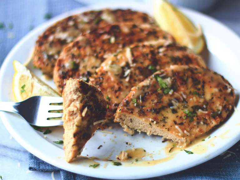 A vegan chicken piccata made with Quorn Vegan Meatless Fillets in a lemon sauce.