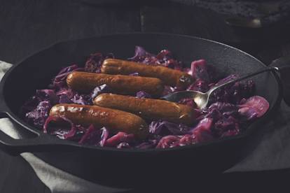 Cavolo rosso brasato con Salsicce Quorn