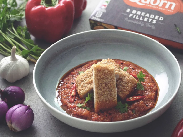 Quorn Vegan Breaded Fillet with Chili Tamarind Coulis