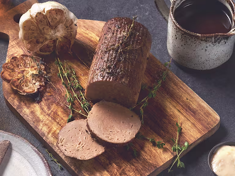 quorn beef roast dinner with roasted garlic gravy vegetarian roast recipe