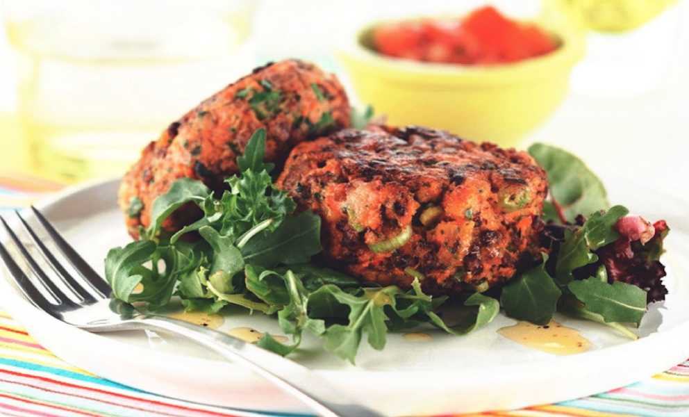 Quorn Meat Free Mince &amp; Fruit Burgers Recipe | Quorn SG