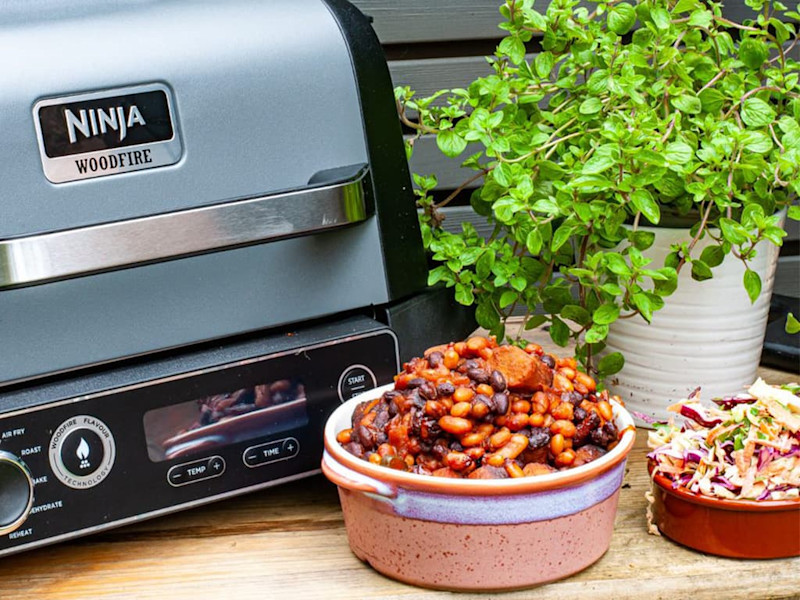 Smoked Vegetarian Sausage and Beans | Quorn