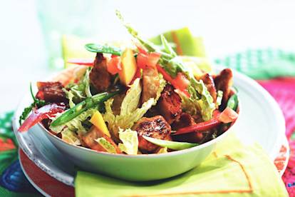 Recept voor Oosterse Salade met Mango en Thaise Currysaus