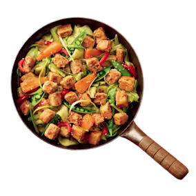 A bag of Quorn Pieces showing the prepared product and information on an orange and charcoal background.