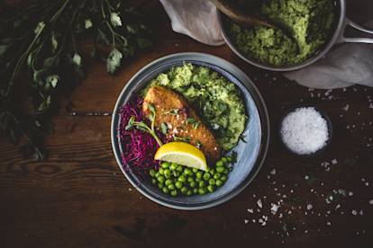 Vegansk variant av fisk och mos med Quorn