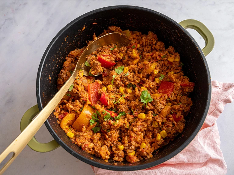 Quorn Vegetarian Mince One Pot Creamy Spicy Rice