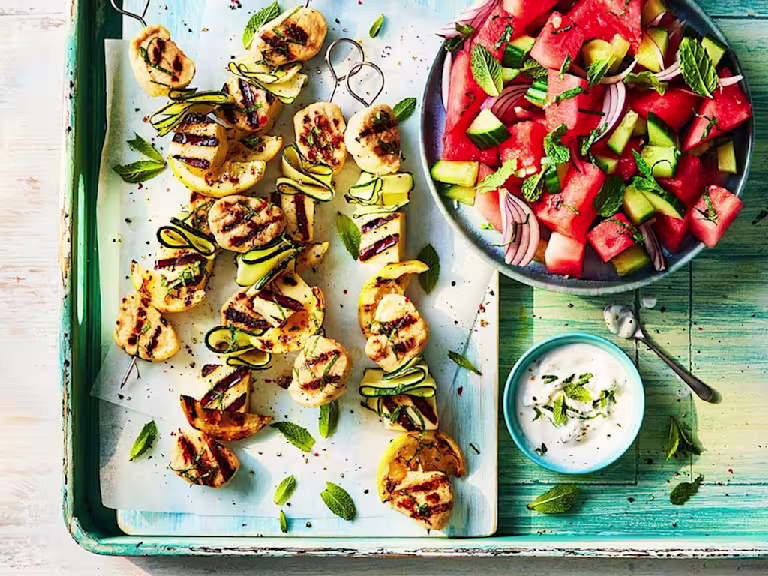 Fillet pieces and halloumi skewers 1024x768