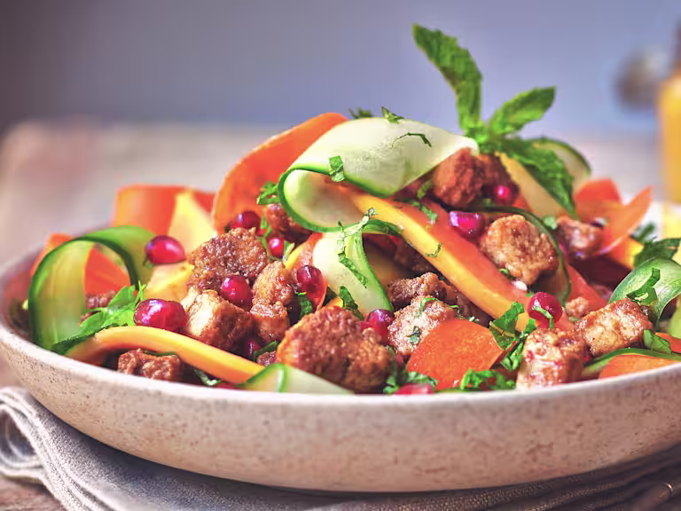 quorn vegan pieces papaya salad with apple balsamic healthy recipe