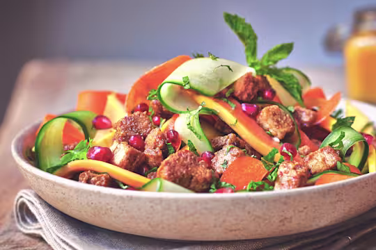 quorn vegan pieces papaya salad with apple balsamic healthy recipe