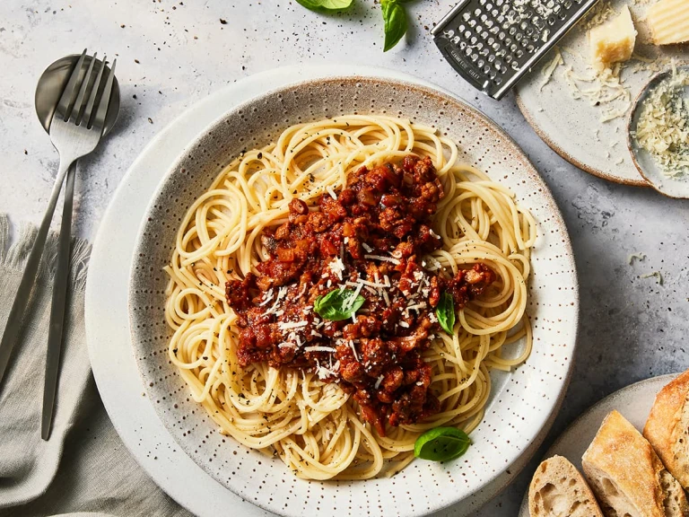 quorn gluten free spaghetti bolognese pasta recipe