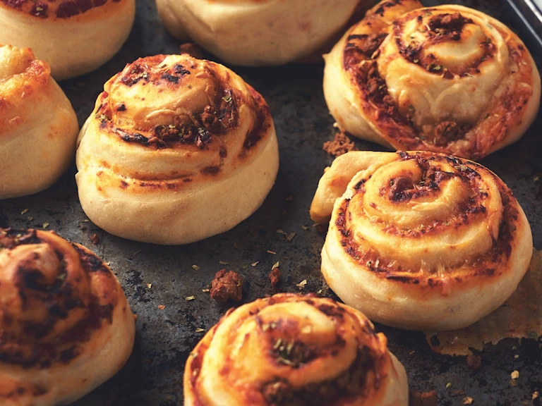 Vegetarische Pizzaschnecken mit Quorn Gehacktem