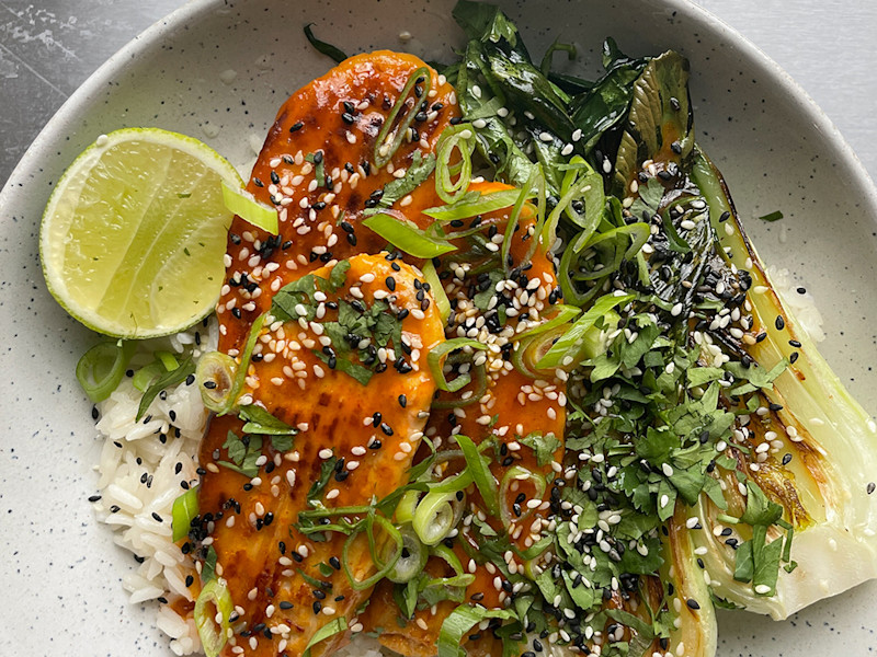 Sticky Sriracha Rice Bowl Quorn