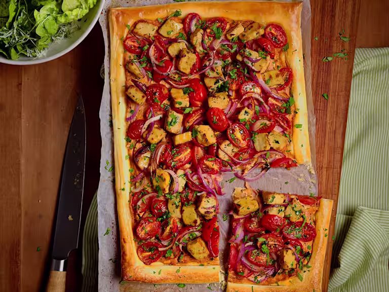 Pesto chicken tart 4x3 compressed