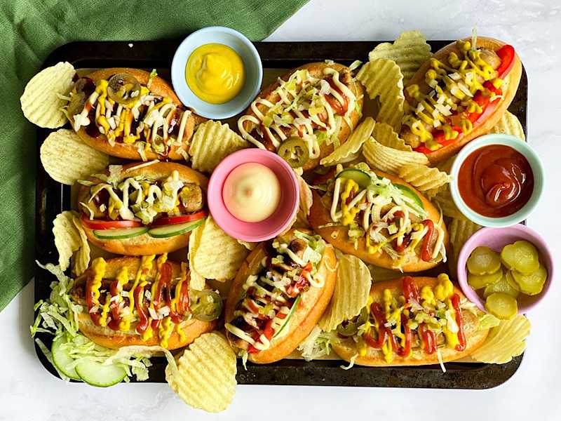 Chicago-Style Hot Dogs | Vegetarian Recipes | Quorn