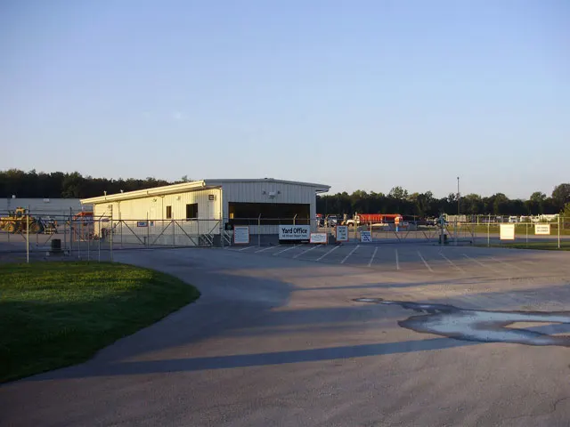Nashville, TN: Equipment Delivery and Pick Up - Loading Area Information - Yard Office 4