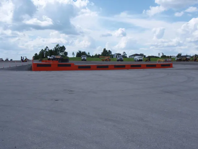 Orlando, FL: Equipment Delivery and Pick Up - Loading Area Information - Loading Docks 5