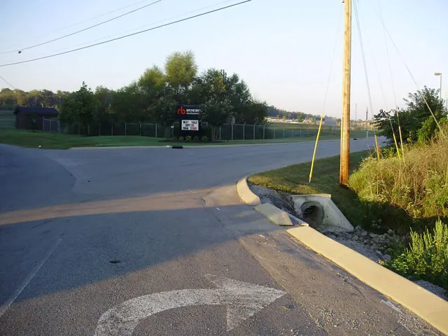 Nashville, TN: Equipment Delivery and Pick Up - Loading Area Information - Main Entrance 1