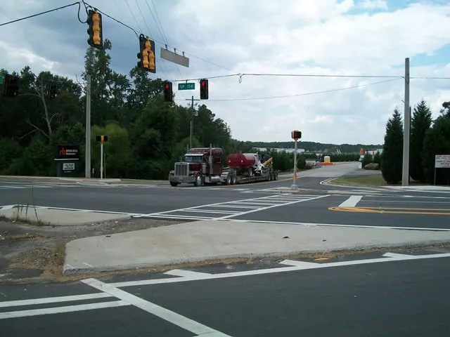 Atlanta, GA: Equipment Delivery and Pick Up - Loading Area Information - Main Entrance 1