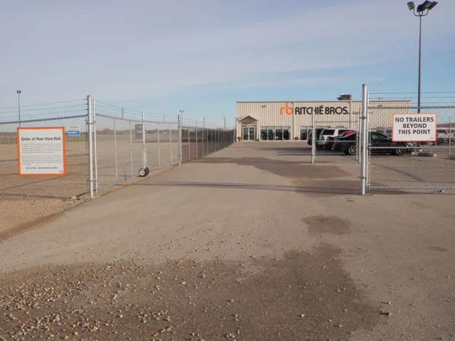 Saskatoon, SK: Equipment Delivery and Pick Up - Loading Area Information - Registration Building 4