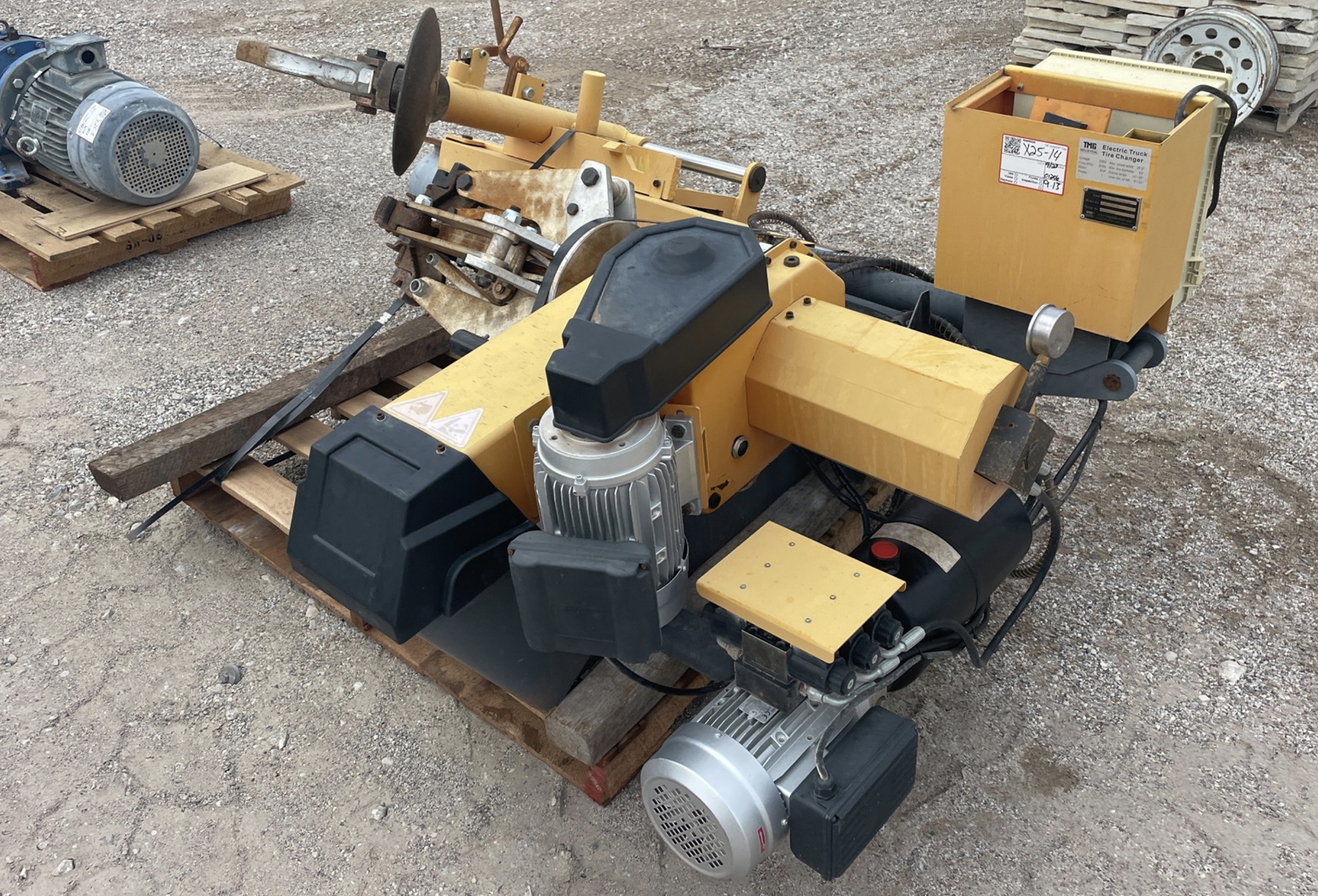 Used Tire Changers & Tire Machines For Sale | Ritchie Bros. Auctioneers