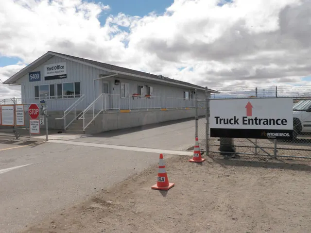 Sacramento, CA: Equipment Delivery and Pick Up - Loading Area Information - Yard Office 2