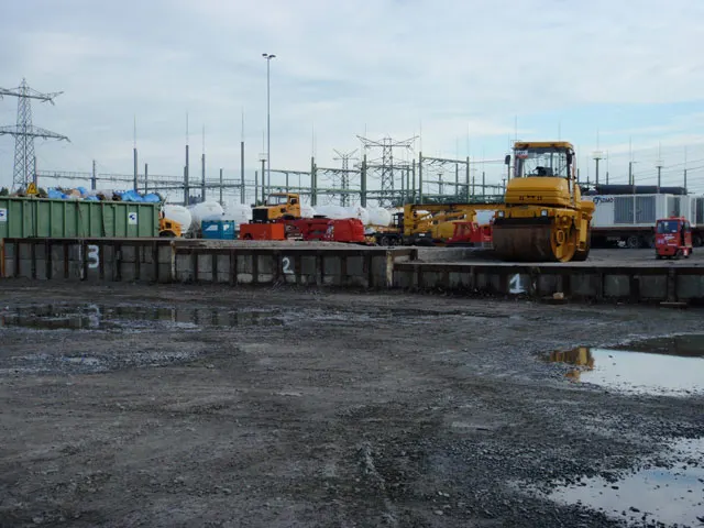 Moerdijk, NLD: Equipment Delivery and Pick Up - Loading Area Information - Loading Dock 4