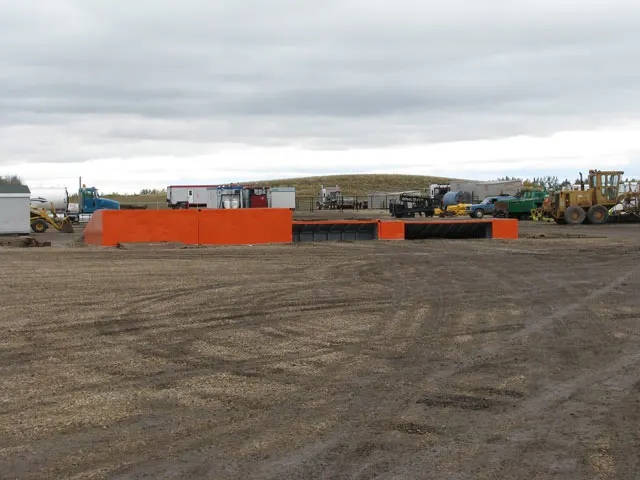 GRANDE PRAIRIE, AB – EQUIPMENT DELIVERY AND PICK UP - Loading Area Information - Loading Docks 5