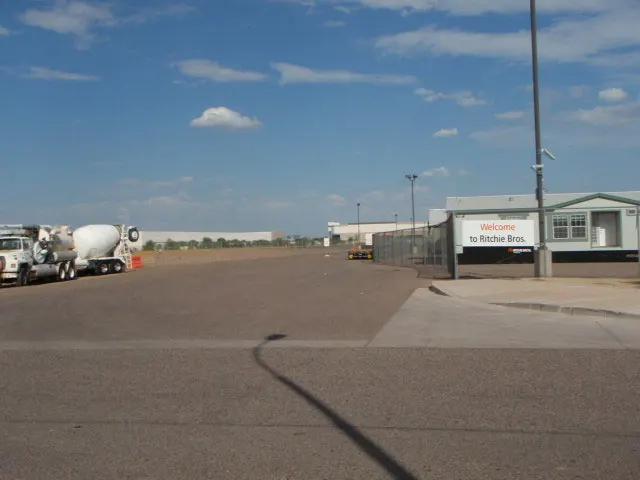 Phoenix, AZ: Equipment Delivery and Pick Up - Loading Area Information - Truck Entrance 1
