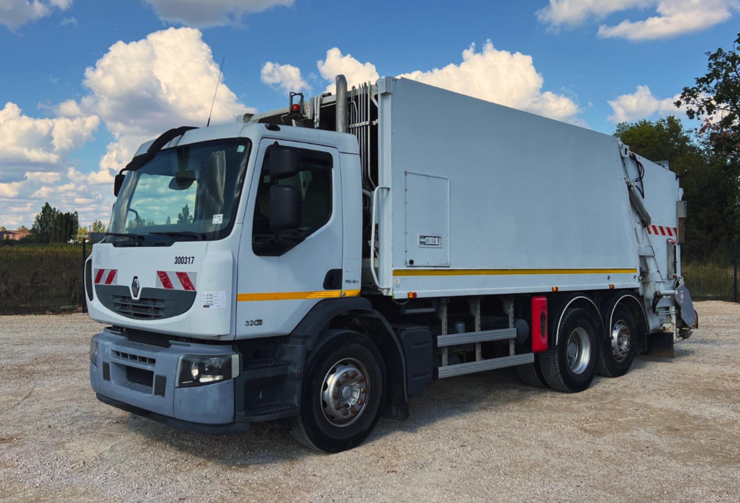 Sanitation & Garbage Trucks For Sale | Ritchie Bros. Auctioneers