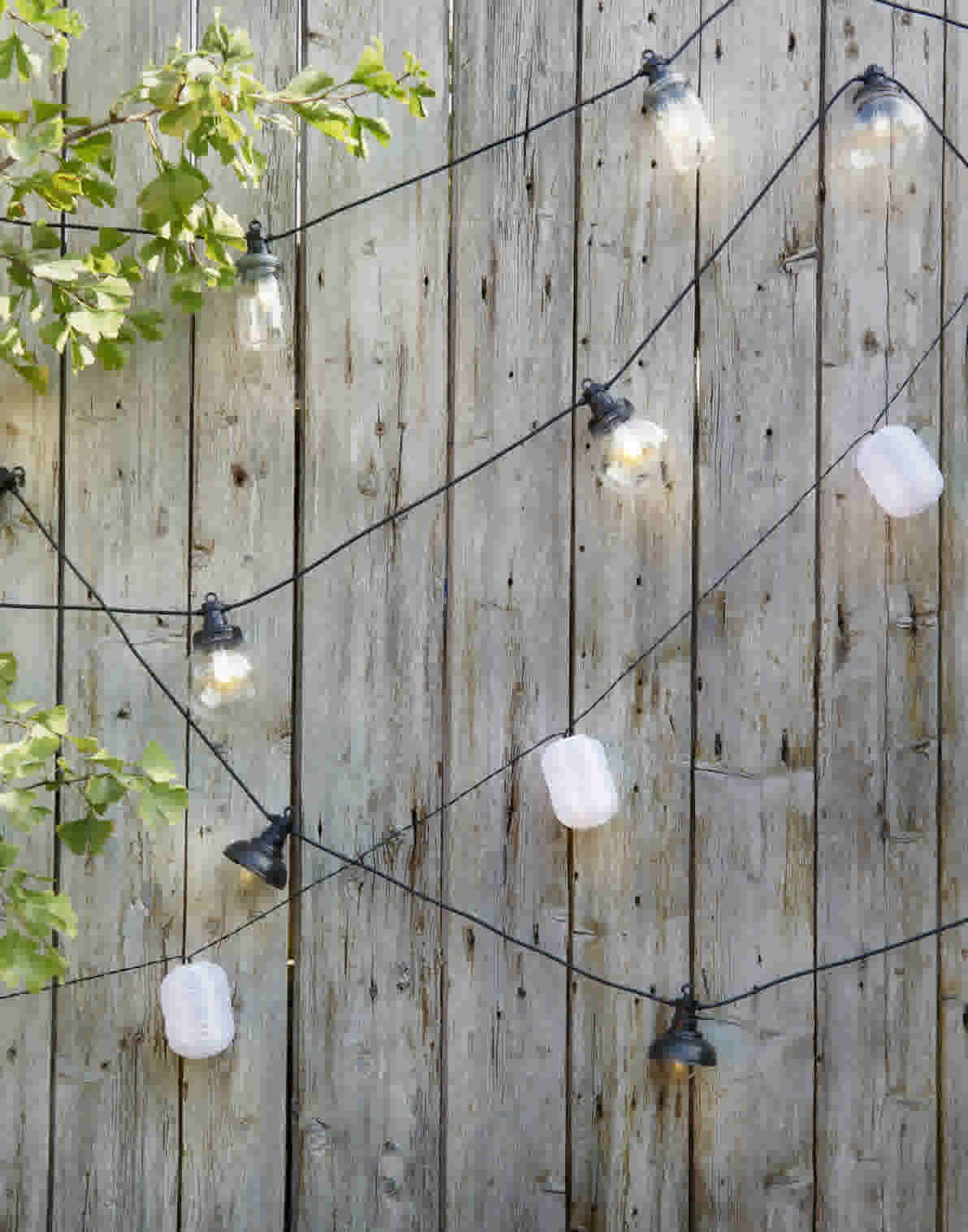 Tuinverlichting ideeën voor sfeervol licht in de tuin