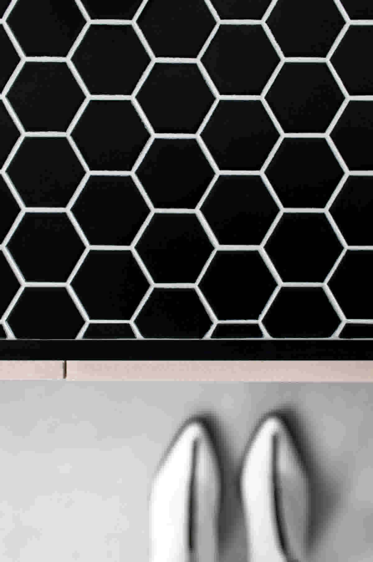 DIY-hexagon-tegeltjes-zwart-Tanja-van-Hoogdalem