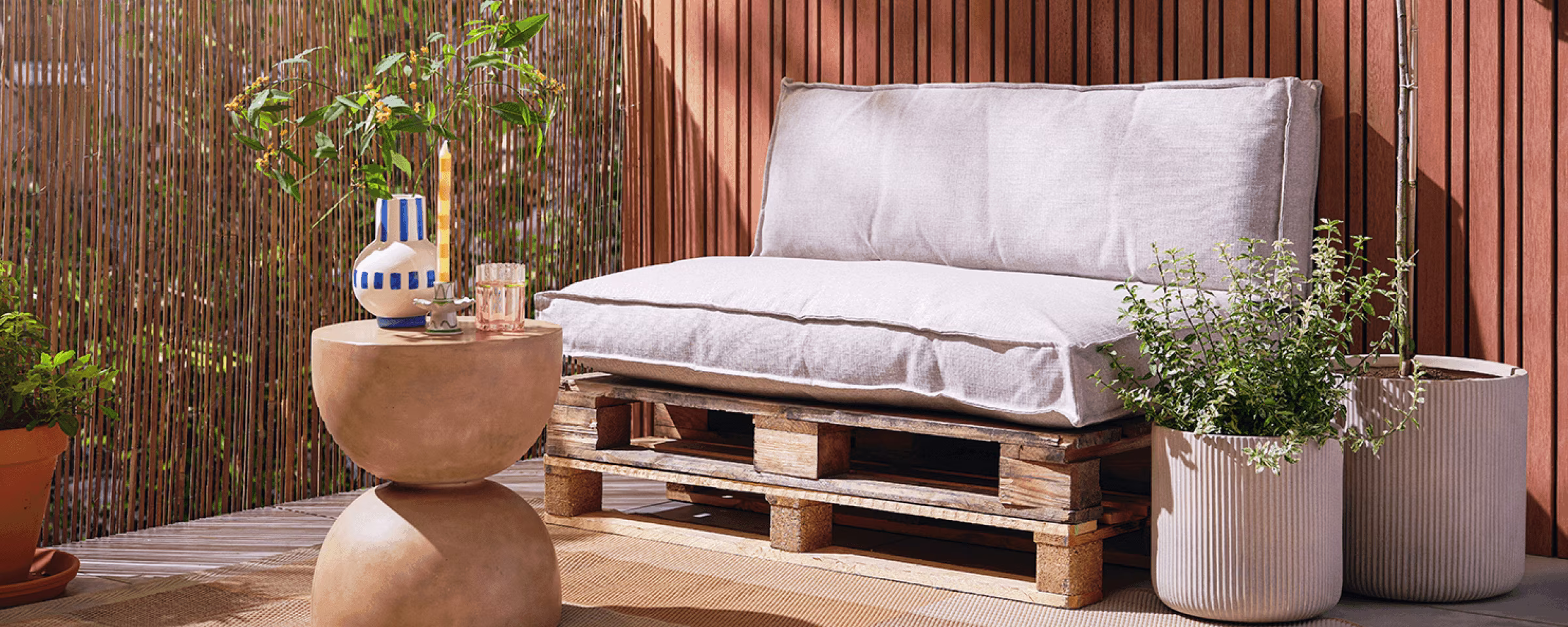 20% korting op alle Loungesets, tuinbanken en palletkussens