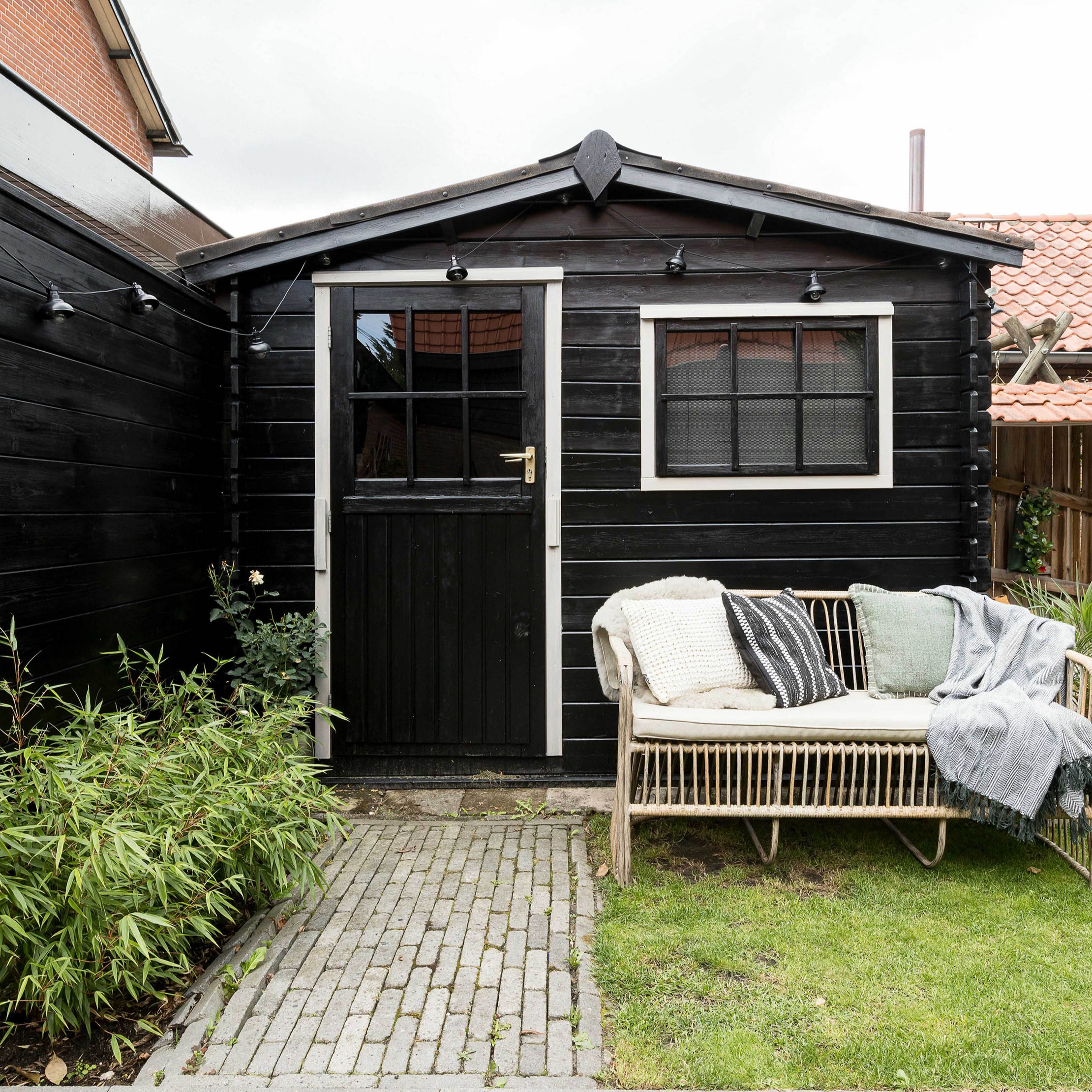 Tuinhuisje upcyclen (before & after)