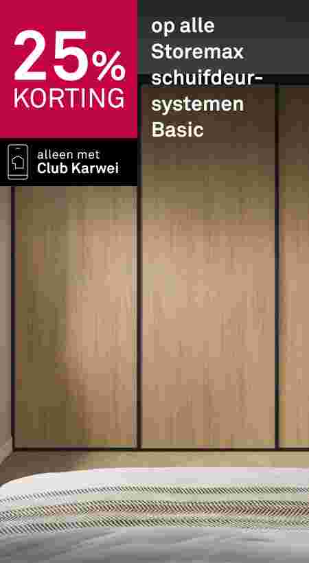 Houten schuifdeuren van Storemax in een slaapkamer. Tekst: 25% korting, alleen met Club Karwei.